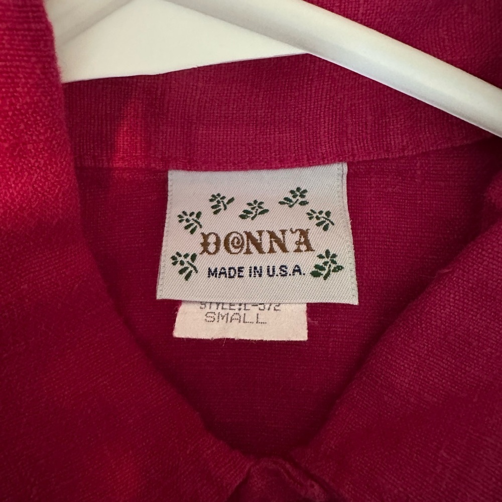 vintage DONNA Pink Button-Up Shirt with Floral Embroidery small 100% linen - Picture 5 of 6
